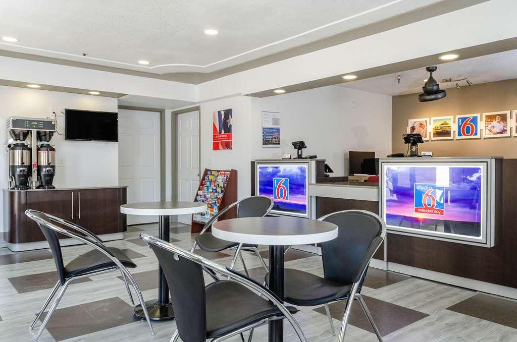 Studio 6-Fresno, Ca - Extended Stay Pinedale Interior photo
