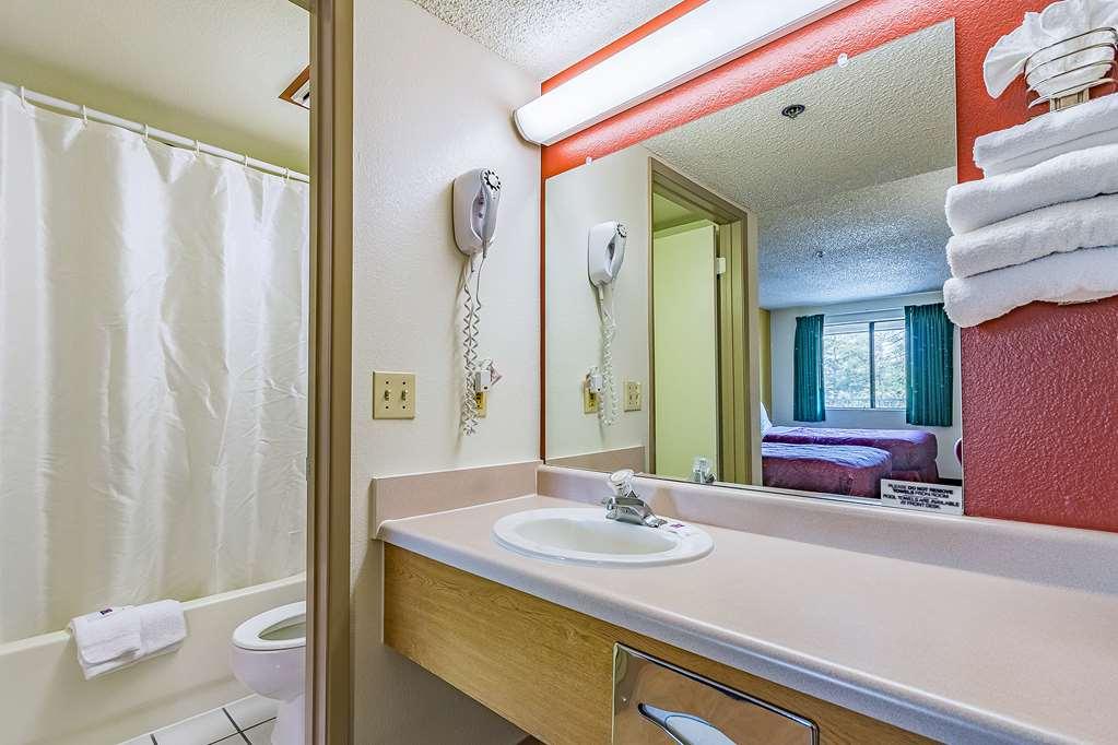 Studio 6-Fresno, Ca - Extended Stay Pinedale Room photo