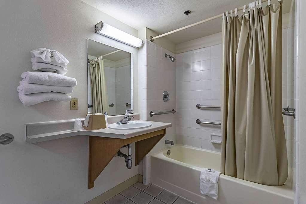 Studio 6-Fresno, Ca - Extended Stay Pinedale Room photo